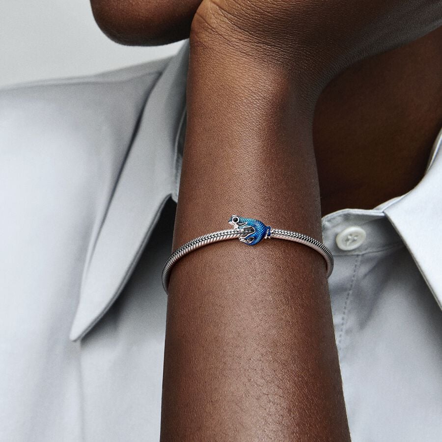 Pandora Metallic Blauwe Gecko Bedel 792701C01