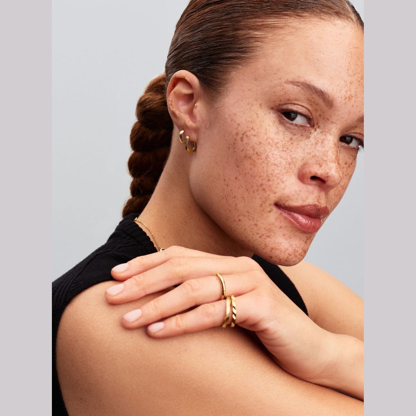 Pandora Gedraaide Huggies Oorringen 263871C00 - Juwelier van Dam